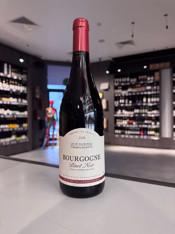 Вино "Tatiana Guillot" Bourgogne Pinot Noir AOC, Франция, Бургундия