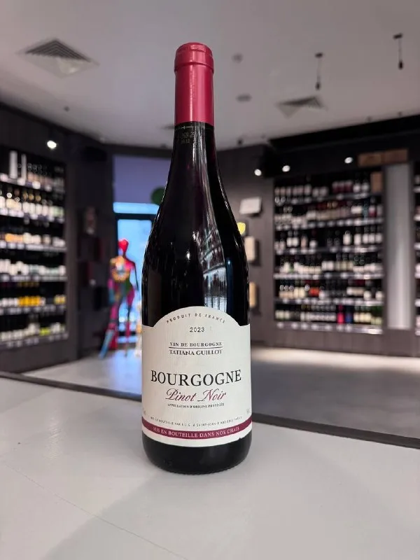 Вино "Tatiana Guillot" Bourgogne Pinot Noir AOC, Франция, Бургундия