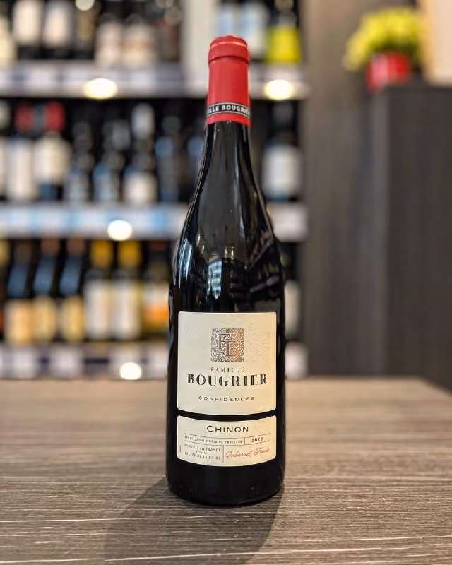 Вино Famille Bougrier, "Confidences" Chinon AOC, 2020