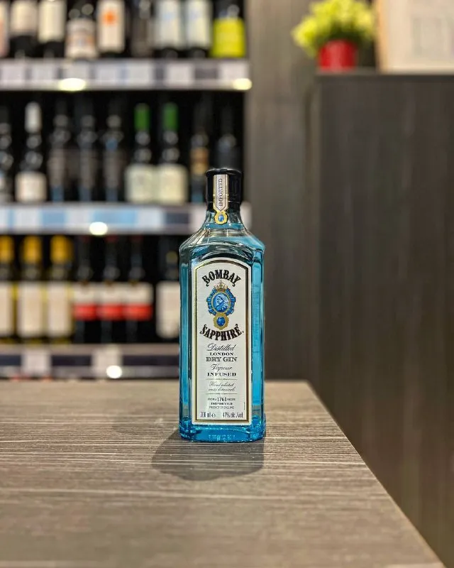 Джин "Bombay Sapphire"