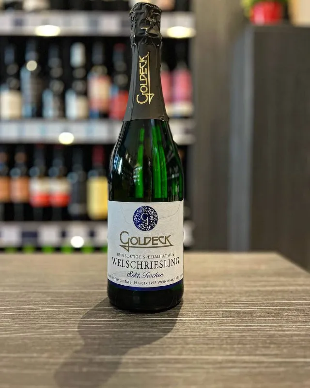 Игристое вино "Goldeck" Welschriesling Trocken