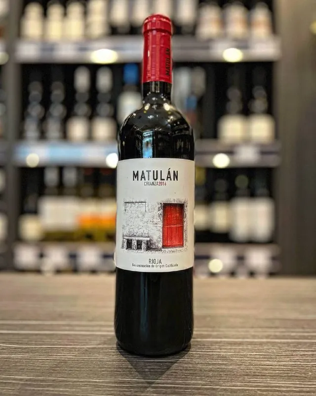 Один из самых удачных годов для вин Испании - это 2016 год. Вино Bodegas Obalo, "Matulan" Crianza как раз 2016 года.