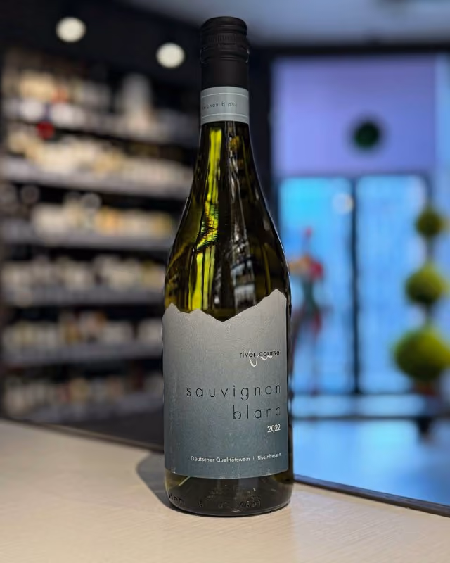 Вино "River Course" Sauvignon Blanc, Rheinhessen QbA, 2022