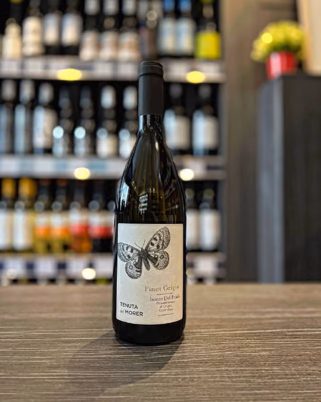 Итальянское, белое, сухое вино Tenuta del Morer, Pinot Grigio сильно пользуется популярностью у наших покупателей.