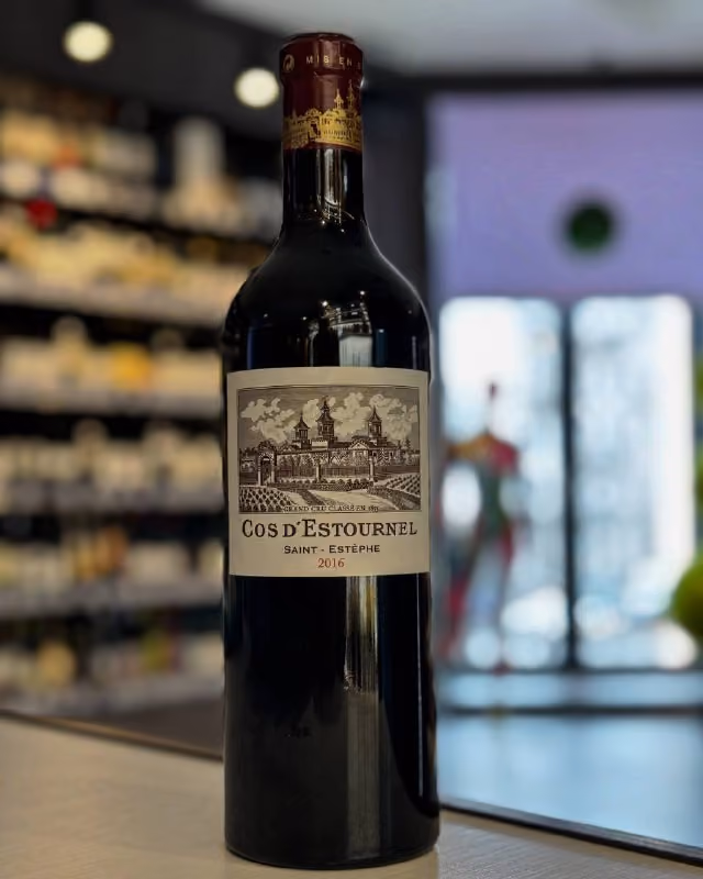 Вино Chateau Cos d'Estournel, Saint-Estephe AOC 2-er Grand Cru Classe, 2016