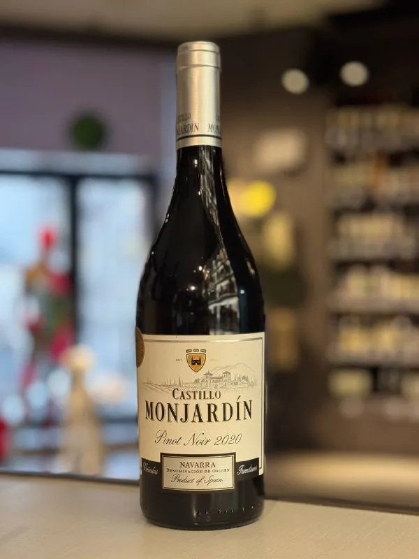 Вино "Castillo Monjardin" El Cerezo Pinot Noir, Navarra DO, Испания, Наварра